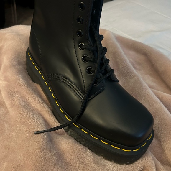 Dr Martens - Picture 2 of 4